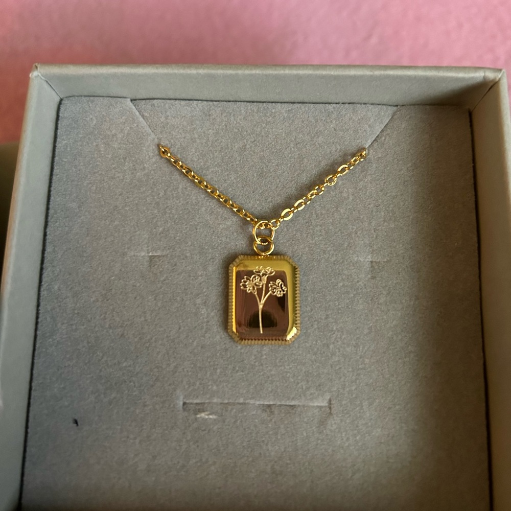 UrGlden February Birth Month Flower Necklace - Picture 2 of 6